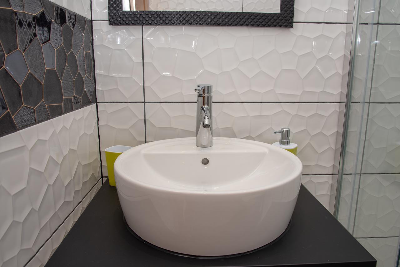 Ariana Apartman Bol